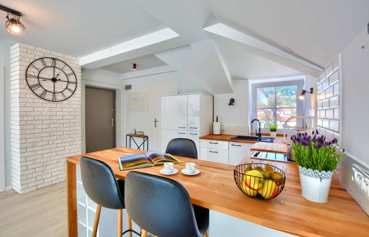Apartament Beztroski Устшики Долне Екстериор снимка